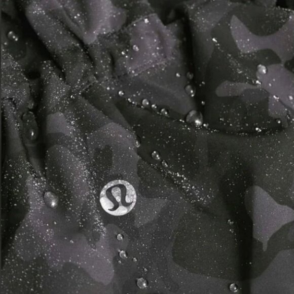 Lululemon Pack It Up Hood Water Repellent Jacket Incognito Camo | Women's Size 6 - Picture 12 of 13